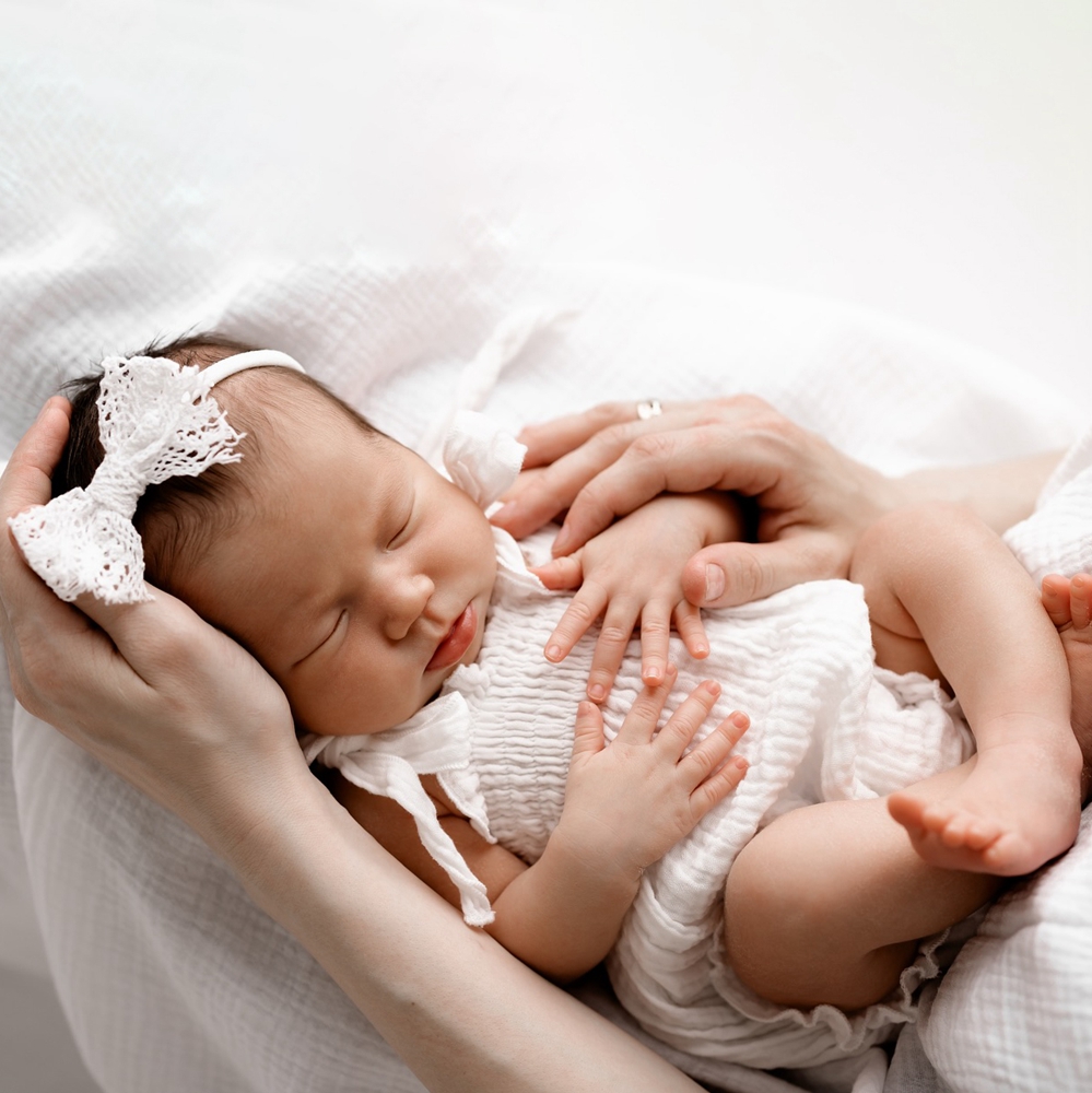 ソフト新生児写真撮影小道具白モスリンフリルロンパースベビー写 - Baby Clothing Onesies のレビューと価格